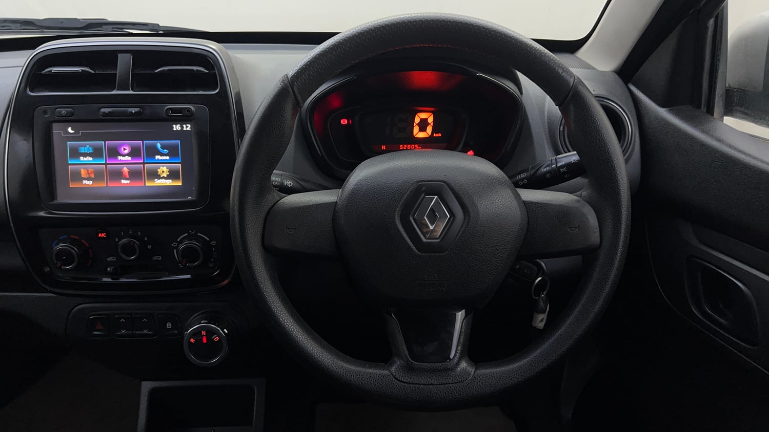 Used 2018 Renault Kwid 1.0 RXT AMT Opt Petrol Automatic interior STEERING VIEW