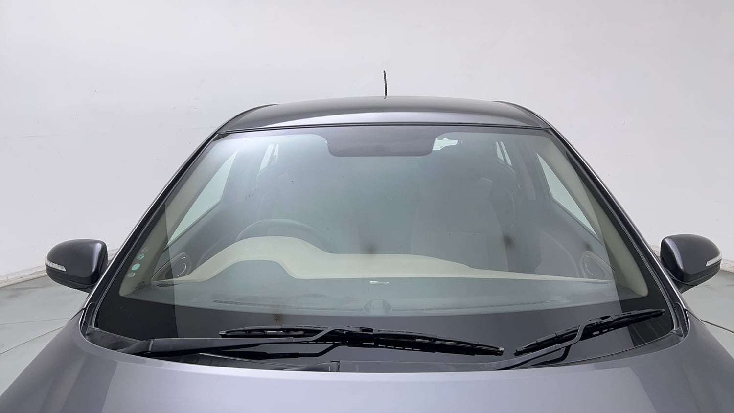 Used 2017 Hyundai Elite i20 Asta 1.2 (O) Petrol Manual exterior FRONT WINDSHIELD VIEW