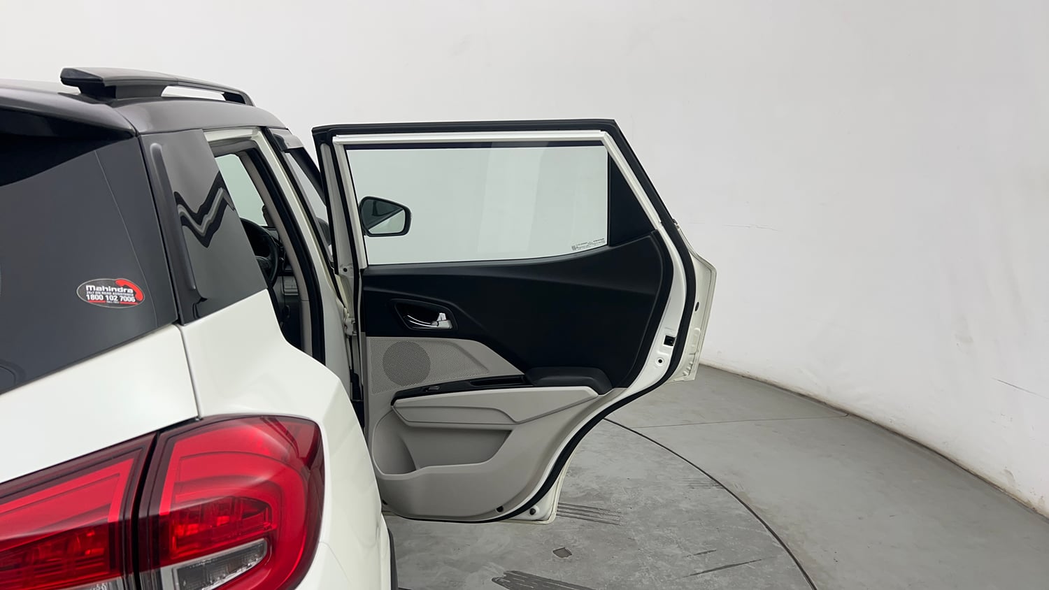 Used 2022 Mahindra XUV 300 W8 1.5 Diesel Diesel Manual interior RIGHT REAR DOOR OPEN VIEW