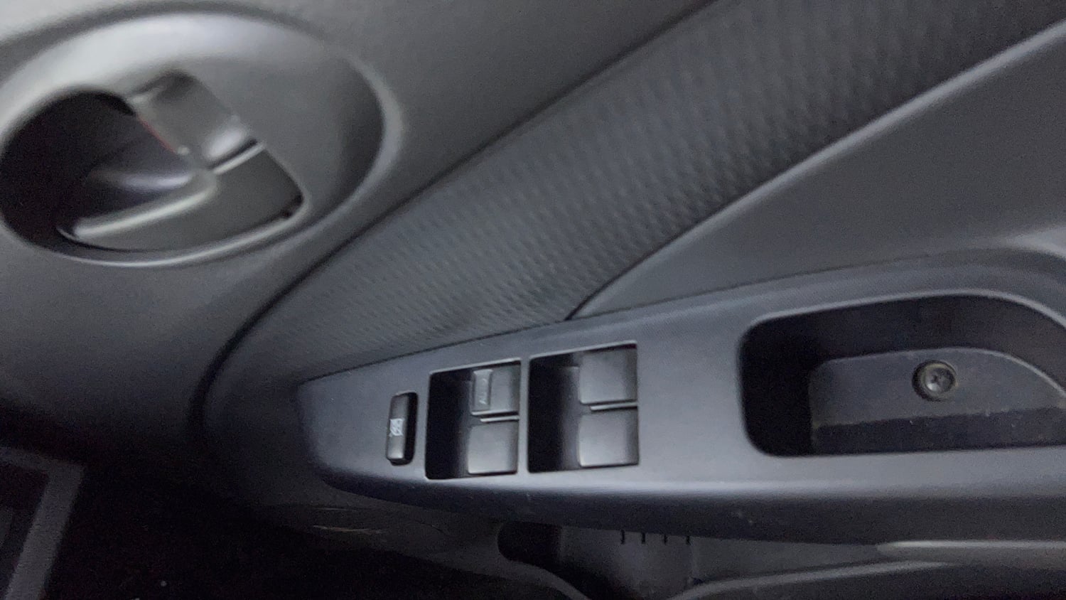 Used 2013 Toyota Etios Liva G Petrol Manual top_features Power windows