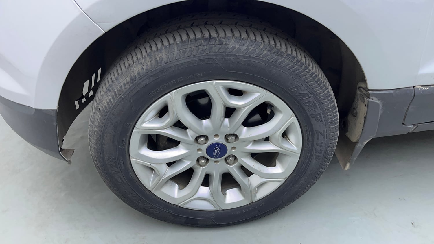 Used 2014 Ford EcoSport Titanium 1.5 TDCi Diesel Manual tyres LEFT FRONT TYRE RIM VIEW