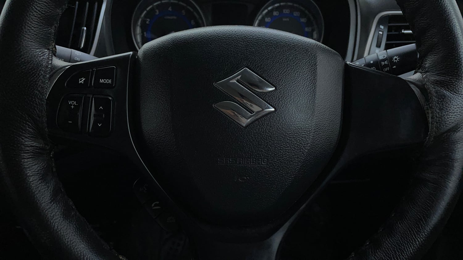 Used 2020 Maruti Suzuki Baleno Zeta Petrol Manual top_features Airbags