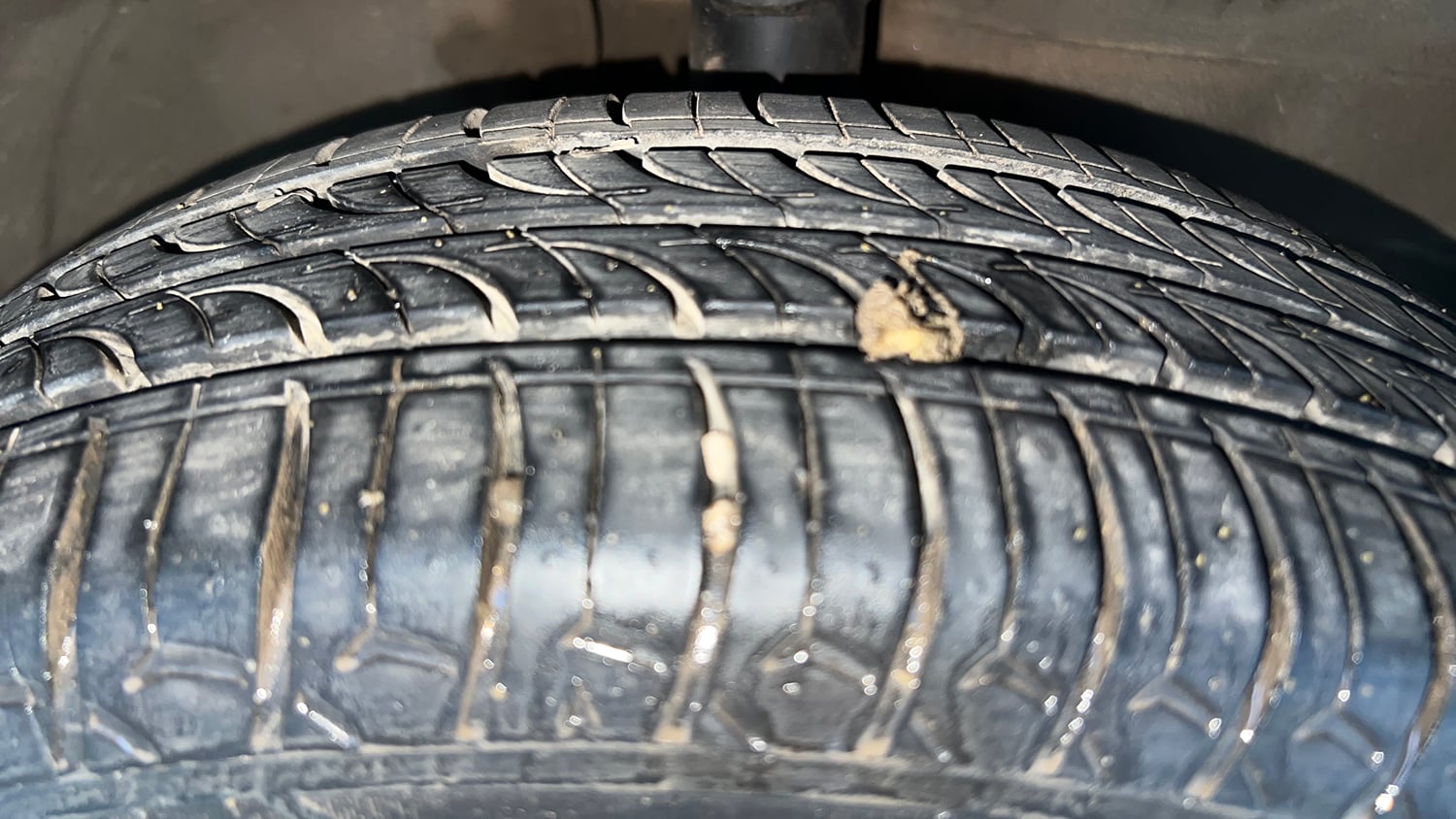 Used 2014 Maruti Suzuki Wagon R VXI Petrol Manual tyres RIGHT FRONT TYRE TREAD VIEW