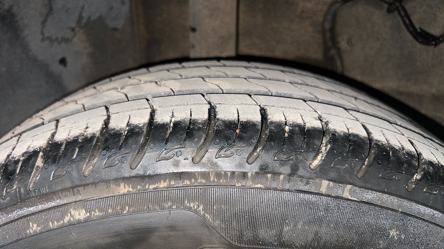 Used 2021 Tata Altroz XZ Petrol Petrol Manual tyres RIGHT REAR TYRE TREAD VIEW