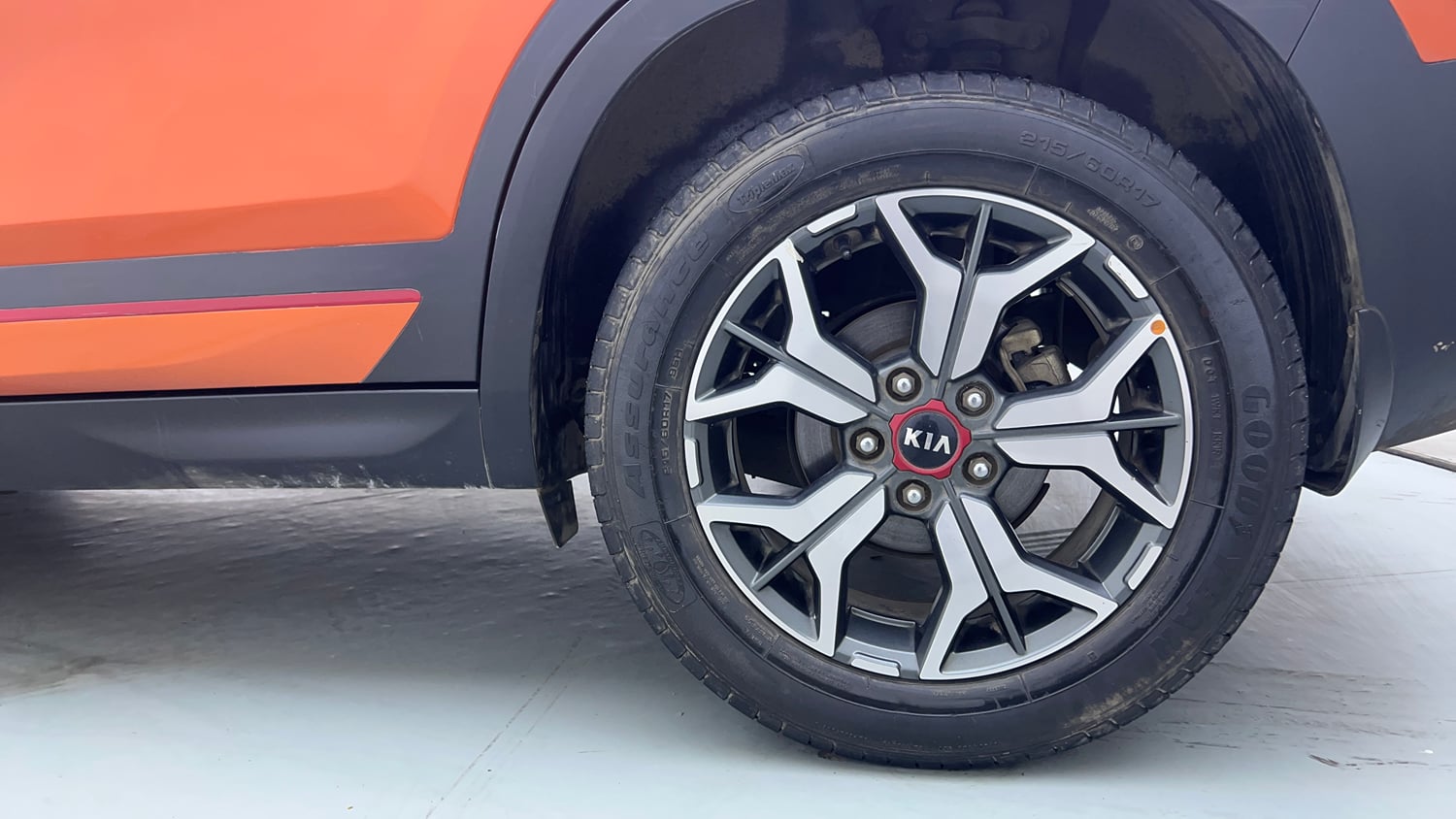Used 2020 Kia Seltos GTX Plus 1.4 Petrol Manual tyres LEFT REAR TYRE RIM VIEW