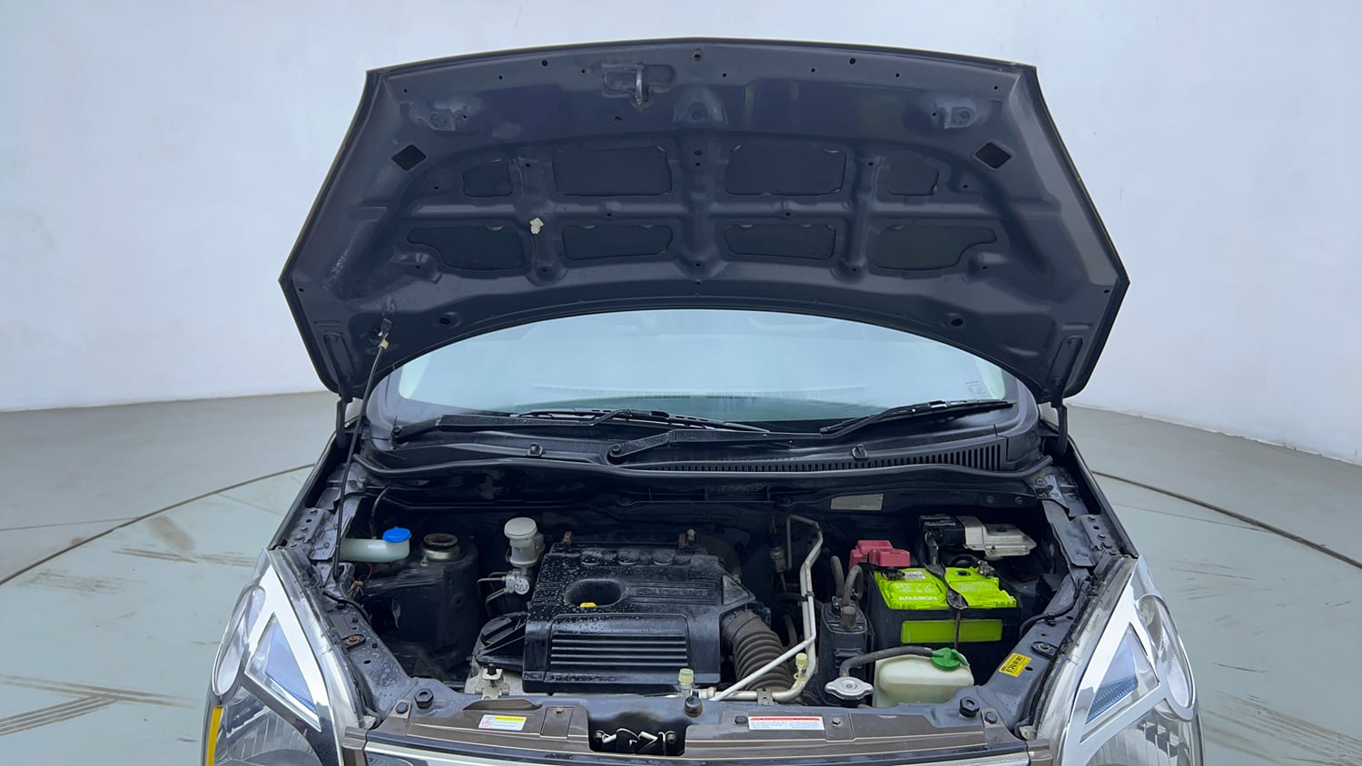 Used 2018 Maruti Suzuki Wagon R 1.0 VXI AMT Petrol Automatic engine ENGINE & BONNET OPEN FRONT VIEW