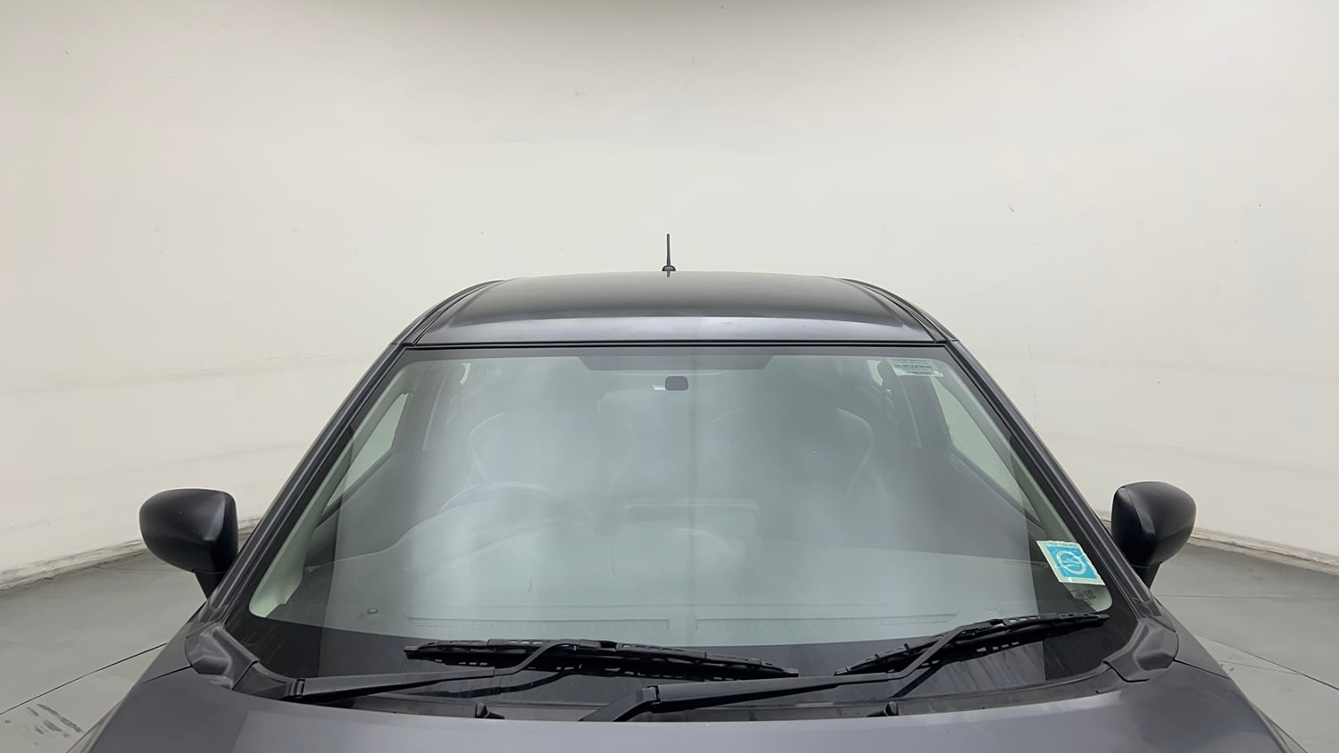 Used 2022 Maruti Suzuki Baleno Sigma MT Petrol Manual exterior FRONT WINDSHIELD VIEW