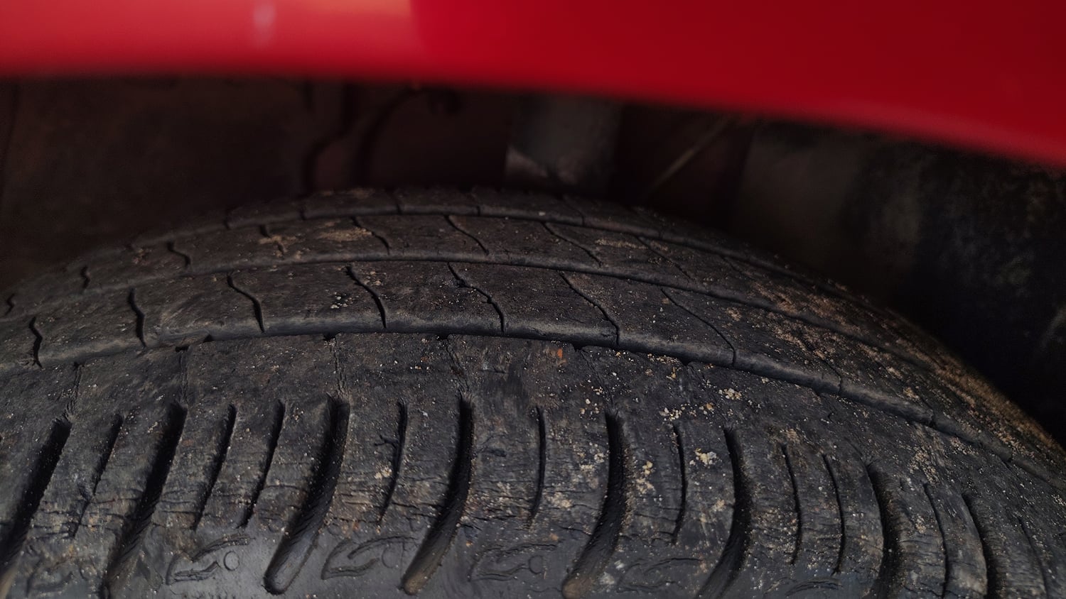 Used 2020 Tata Altroz XT Petrol Petrol Manual tyres LEFT FRONT TYRE TREAD VIEW