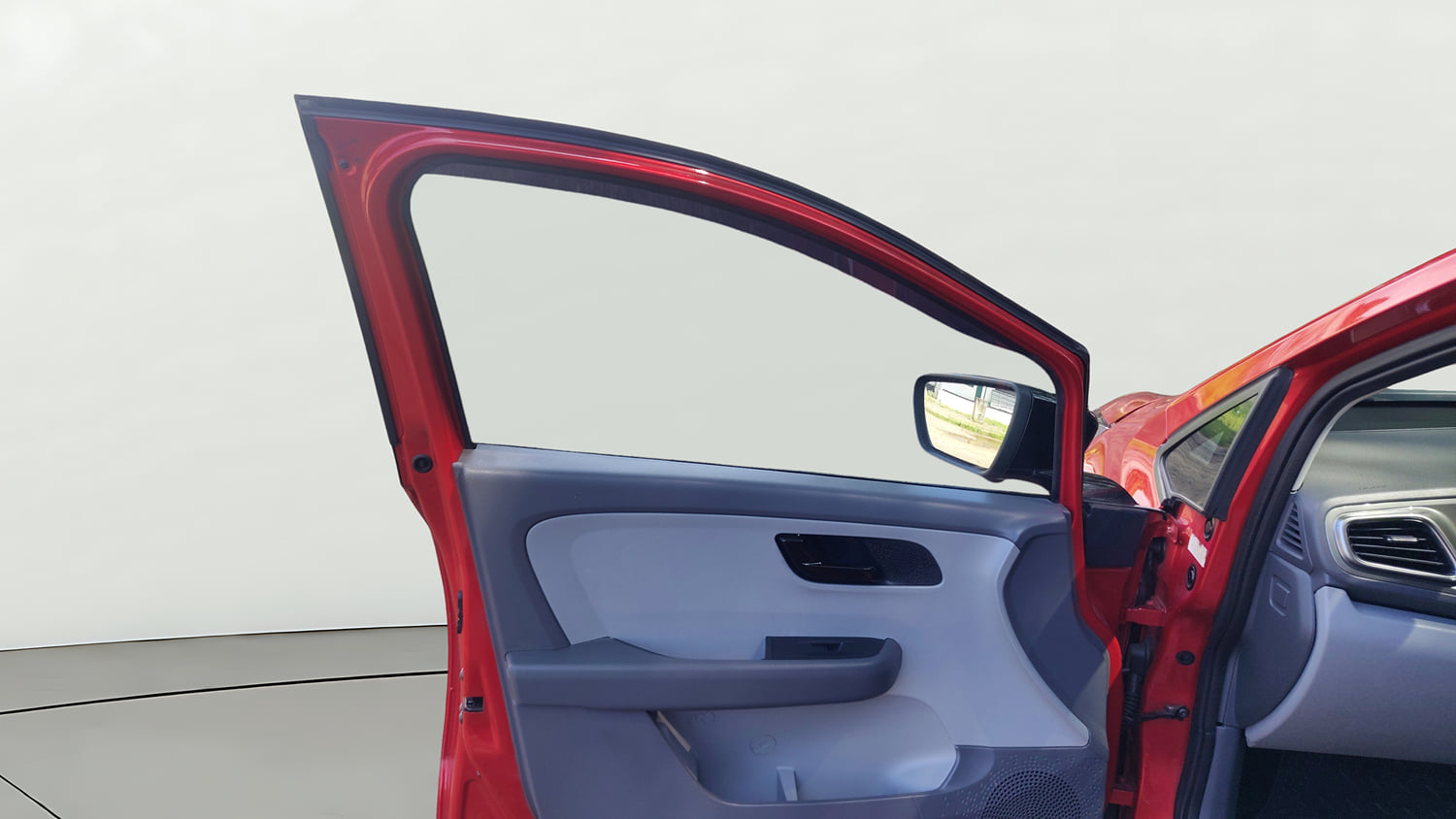 Used 2020 Tata Altroz XT Petrol Petrol Manual interior LEFT FRONT DOOR OPEN VIEW