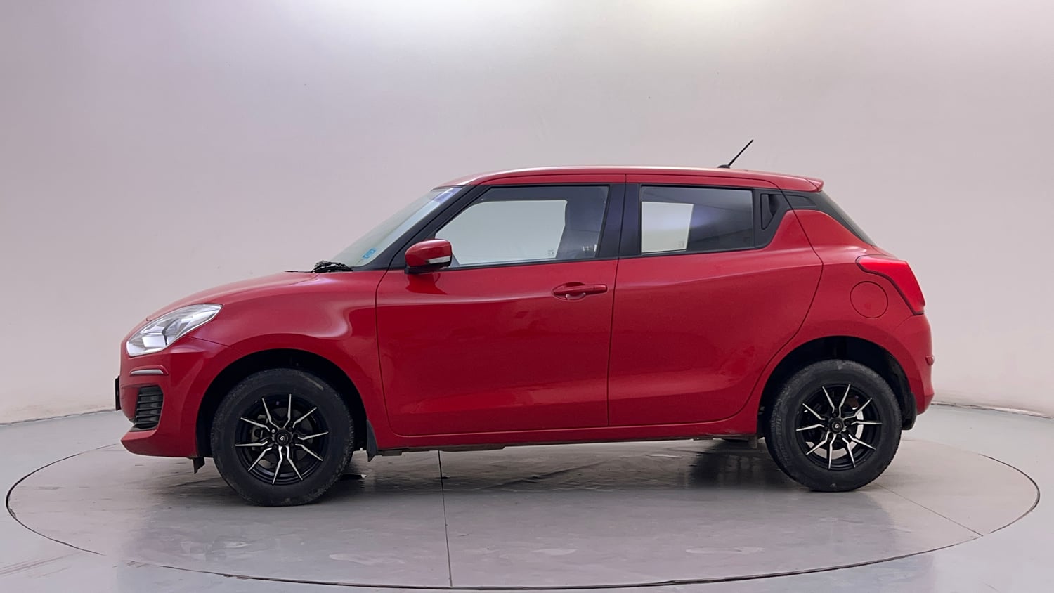 Used 2021 Maruti Suzuki Swift VXi AMT Petrol Automatic exterior LEFT SIDE VIEW
