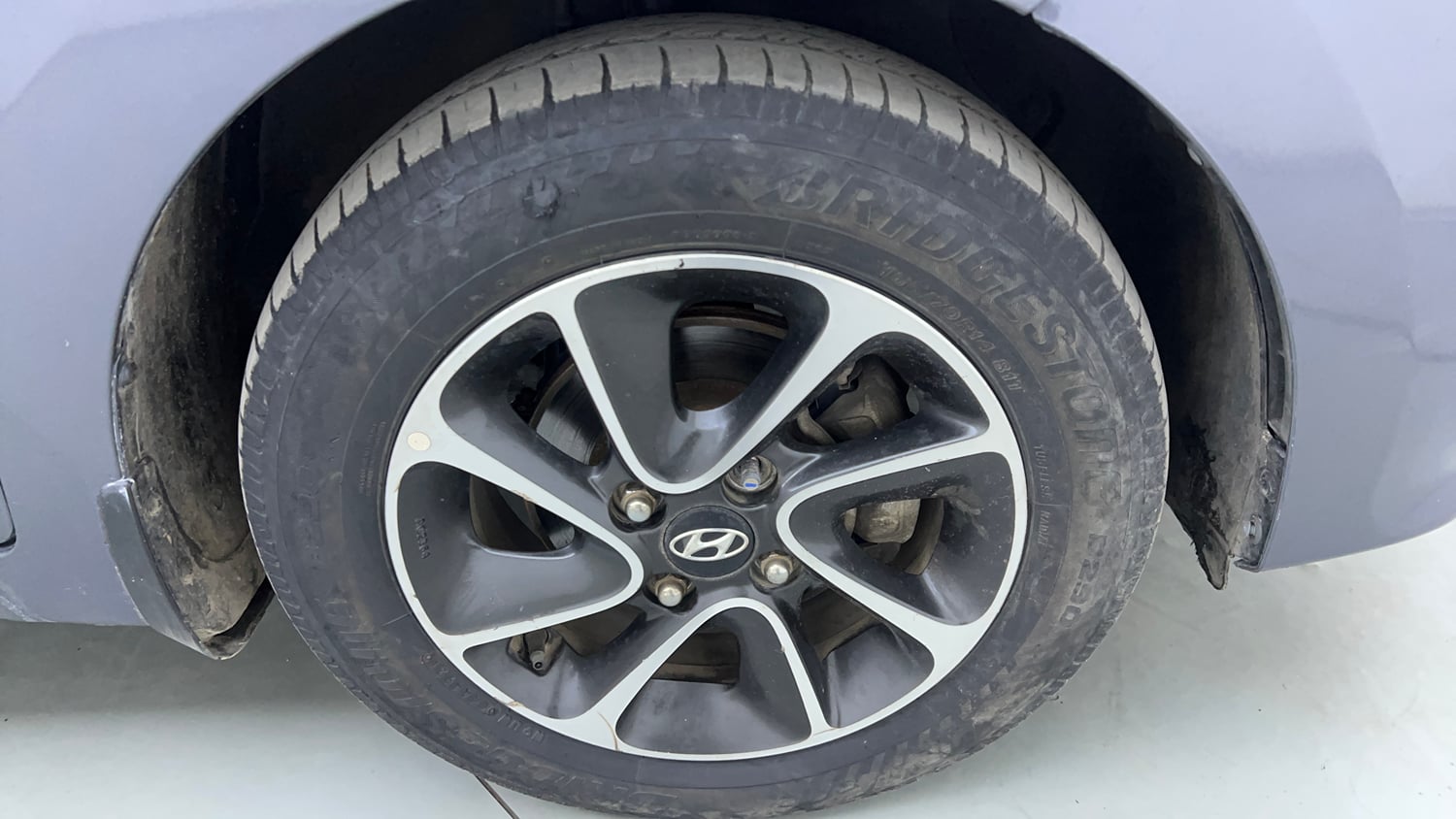 Used 2018 Hyundai Grand i10 Asta U2 1.2 CRDi Diesel Manual tyres RIGHT FRONT TYRE RIM VIEW
