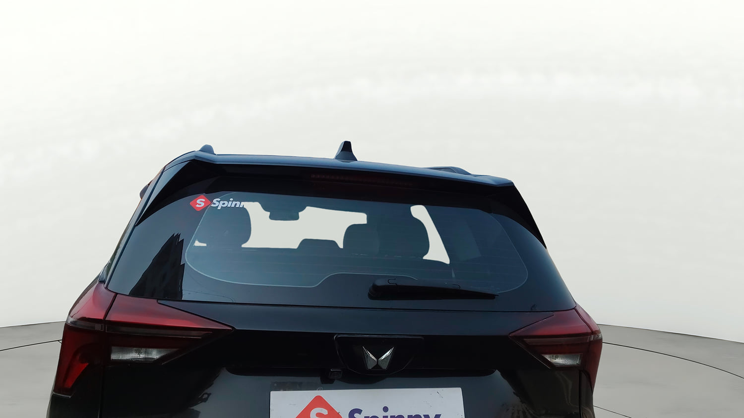Used 2024 Mahindra XUV700 AX7 Luxury Pack Petrol AT 7 STR Petrol Automatic exterior BACK WINDSHIELD VIEW