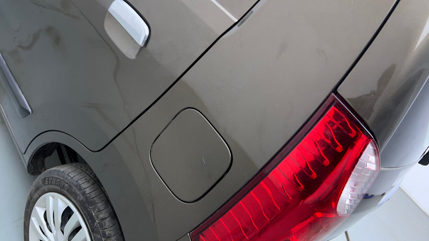 Used 2014 Maruti Suzuki Wagon R VXI Petrol Manual dents MINOR SCRATCH
