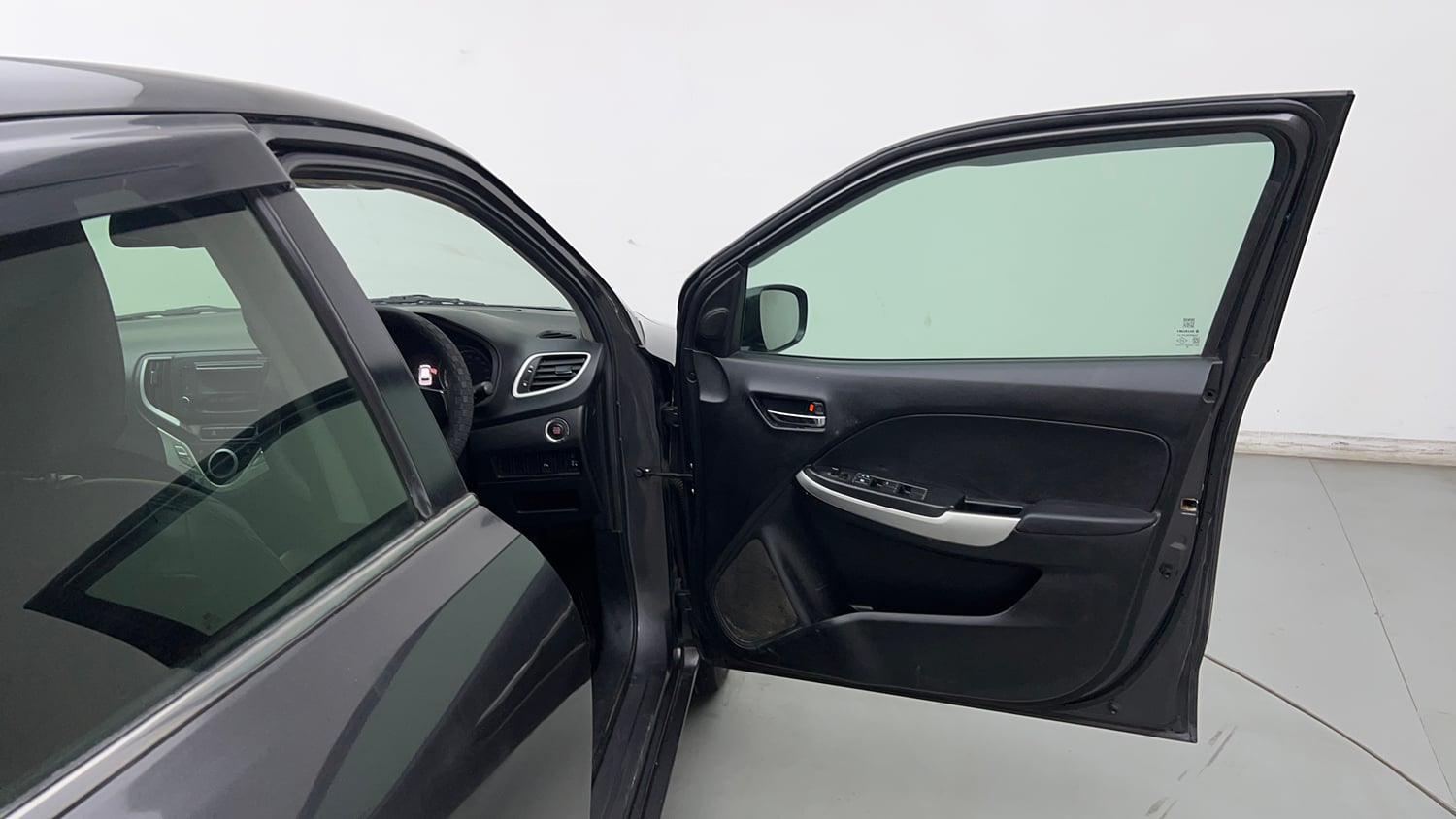 Used 2018 Maruti Suzuki Baleno Zeta 1.2 Petrol Manual interior RIGHT FRONT DOOR OPEN VIEW