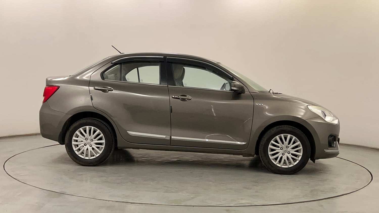 Used 2017 Maruti Suzuki Dzire ZXi AMT Petrol Automatic exterior RIGHT SIDE VIEW