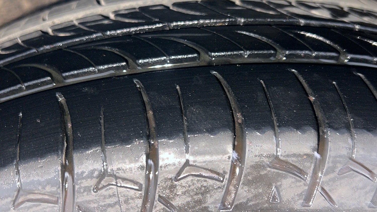Used 2022 Hyundai Grand i10 Nios Sportz 1.2 Kappa VTVT Petrol Manual tyres LEFT FRONT TYRE TREAD VIEW