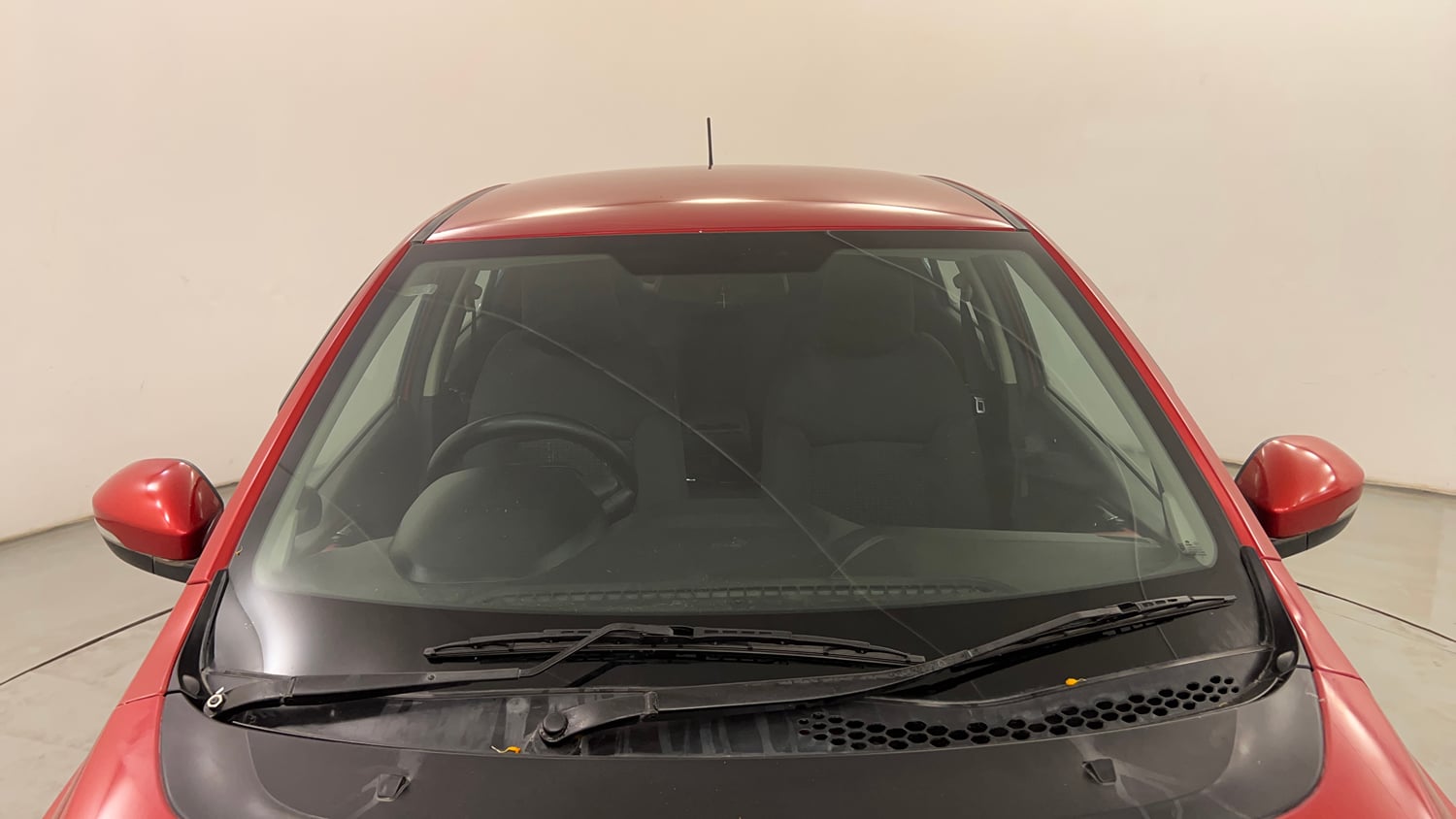 Used 2017 Tata Tigor Revotron XZ (O) Petrol Manual exterior FRONT WINDSHIELD VIEW