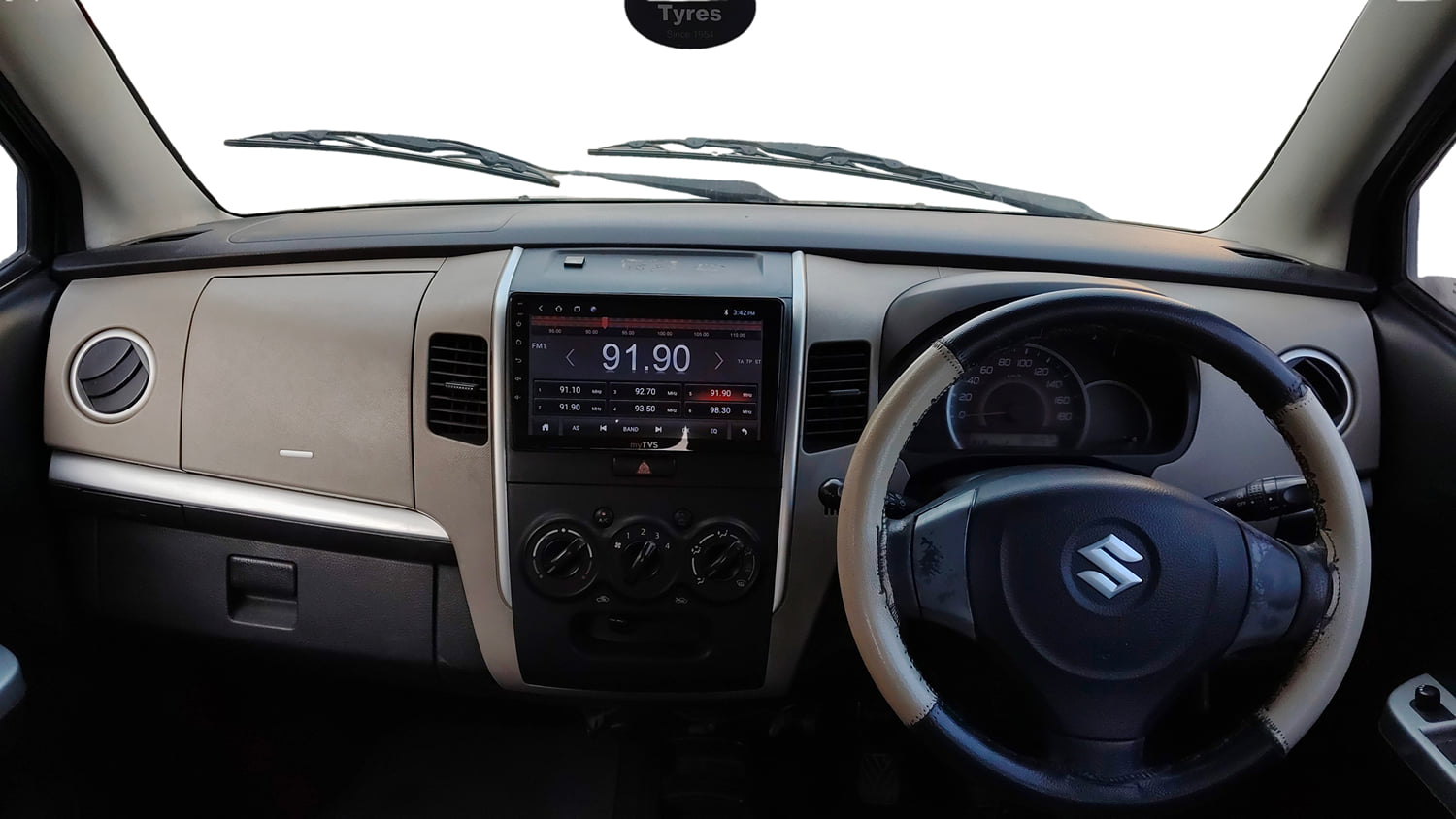 Used 2015 Maruti Suzuki Wagon R VXI Petrol Manual interior DASHBOARD VIEW