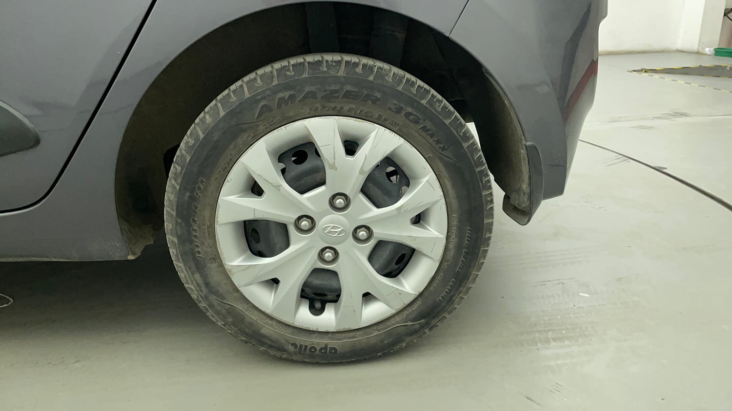 Used 2016 Hyundai Grand i10 Magna AT 1.2 Kappa VTVT Petrol Automatic tyres LEFT REAR TYRE RIM VIEW