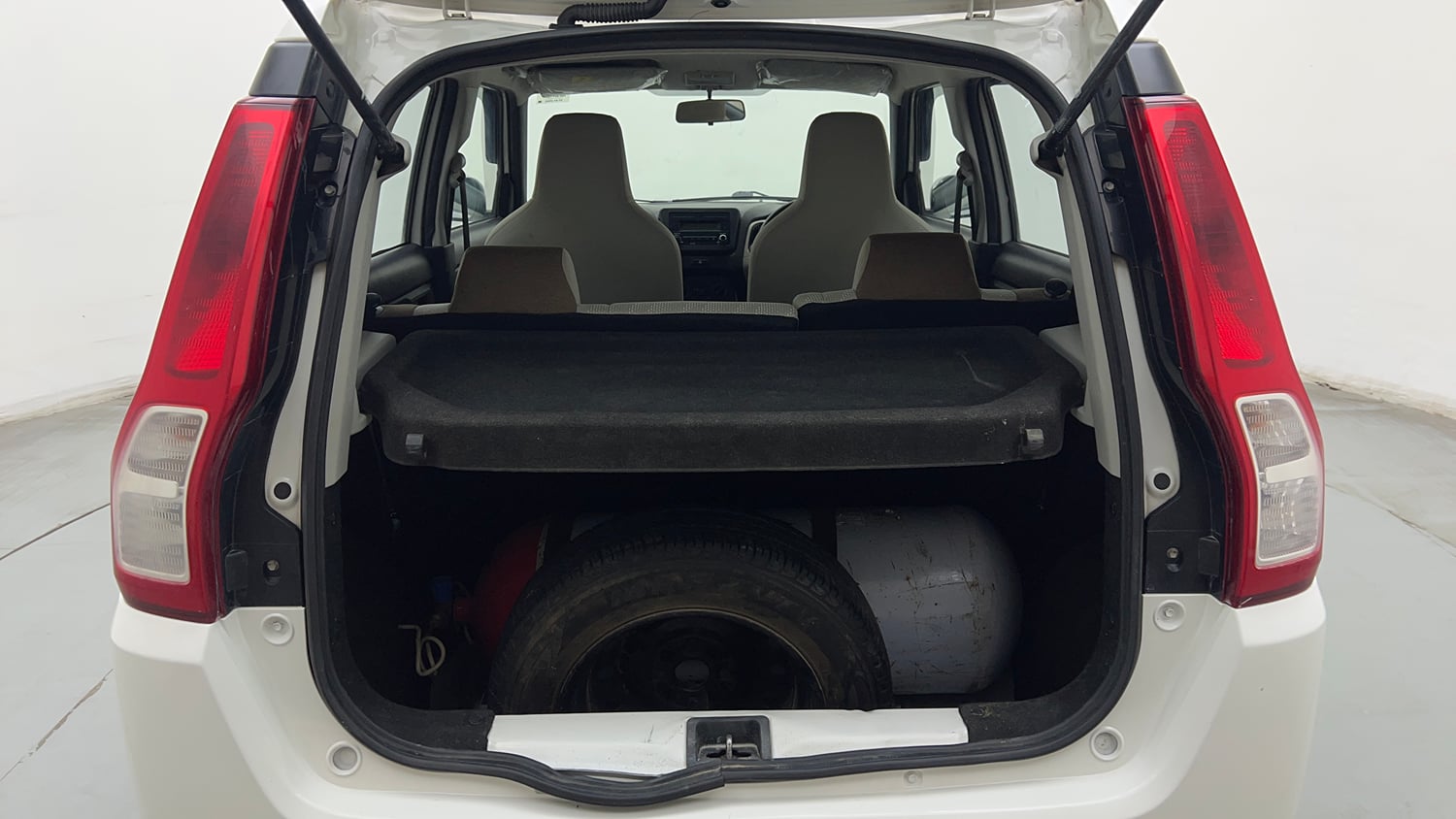 Used 2022 Maruti Suzuki Wagon R 1.0 VXi (O) 1.0 Petrol Manual interior DICKY INSIDE VIEW