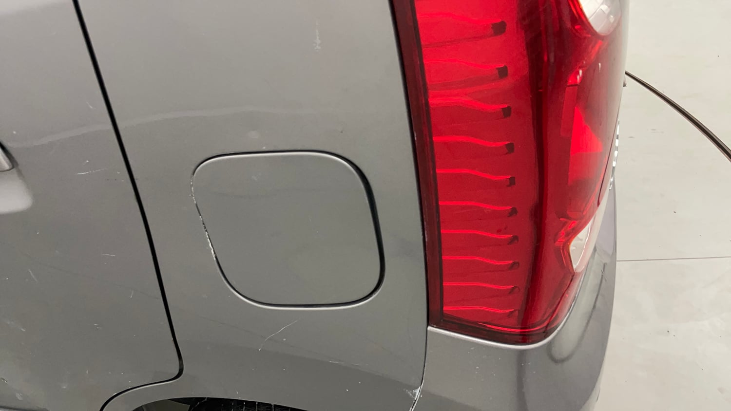 Used 2015 Maruti Suzuki Wagon R VXI Petrol Manual dents MINOR SCRATCH