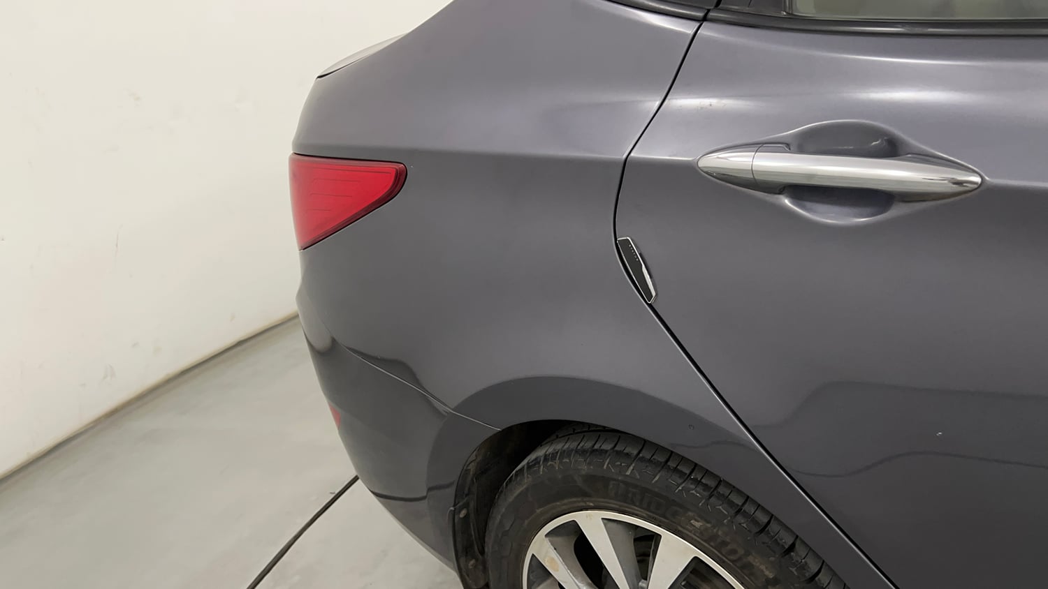 Used 2015 Hyundai Fluidic Verna 4S 1.6 VTVT SX Petrol Manual dents MINOR DENT