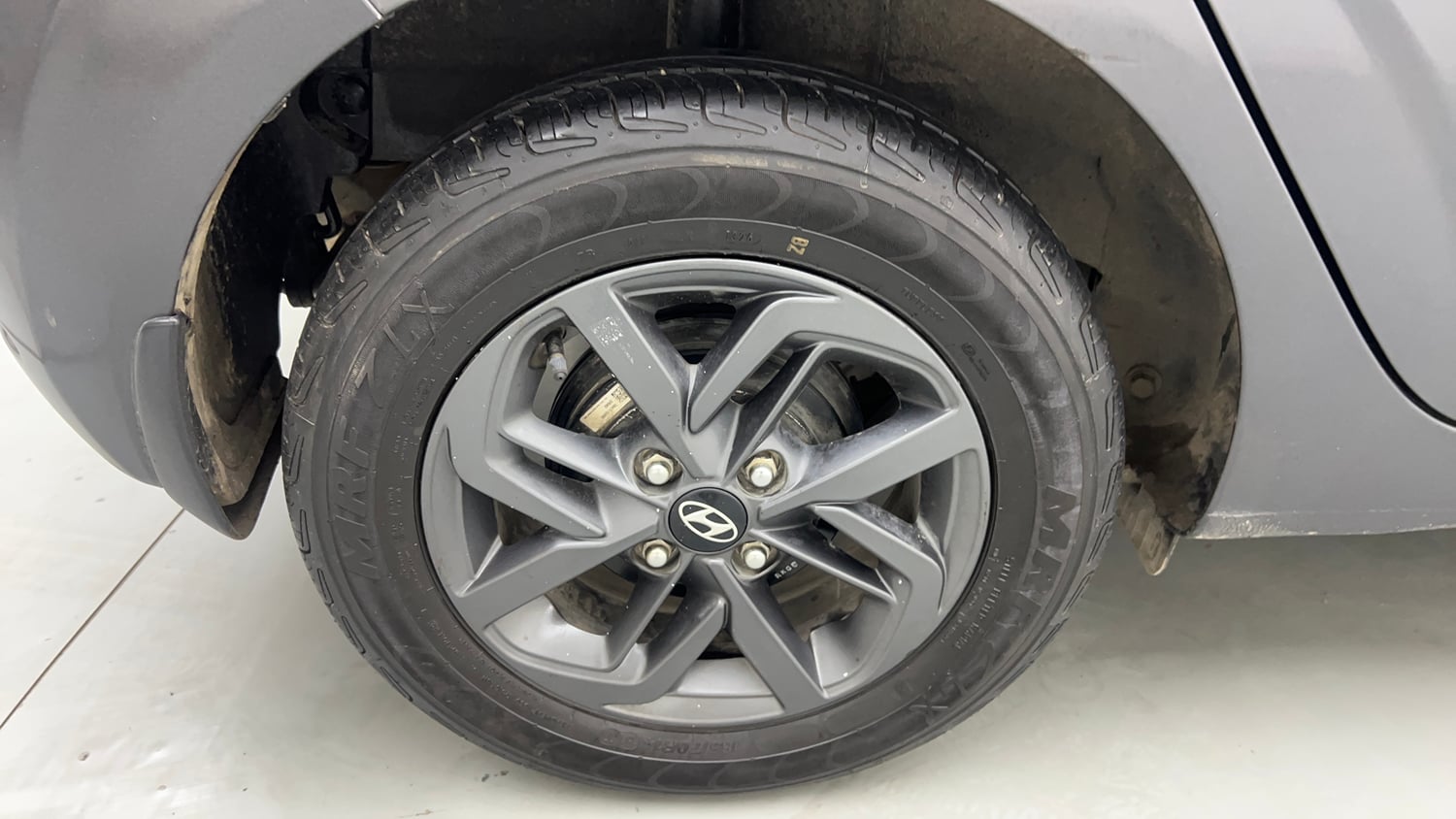 Used 2022 Hyundai Grand i10 Nios Sportz 1.2 Kappa VTVT Petrol Manual tyres RIGHT REAR TYRE RIM VIEW