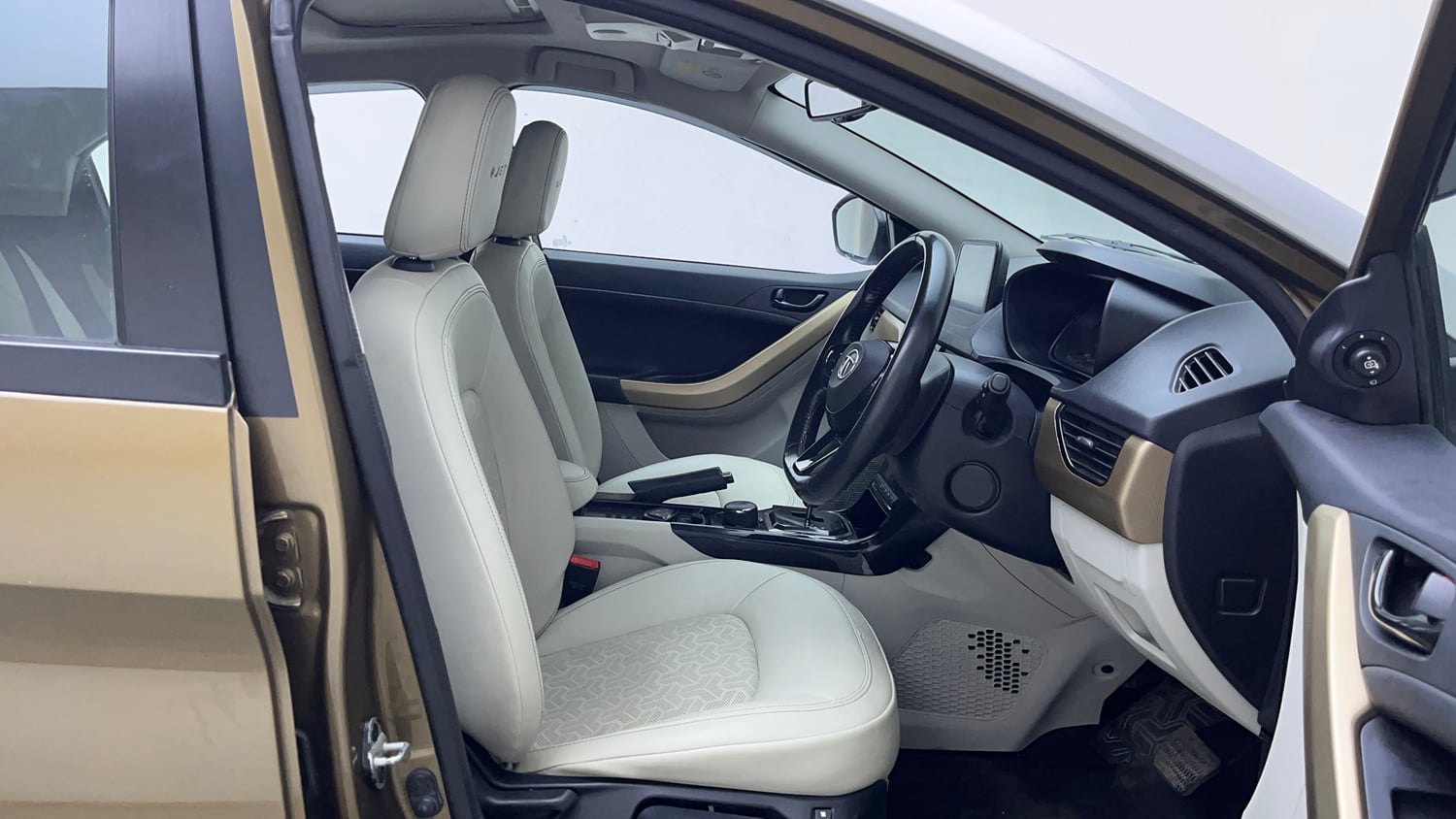 Used 2022 Tata Nexon XZA Plus (Premium) Diesel Jet Diesel Automatic interior RIGHT SIDE FRONT DOOR CABIN VIEW