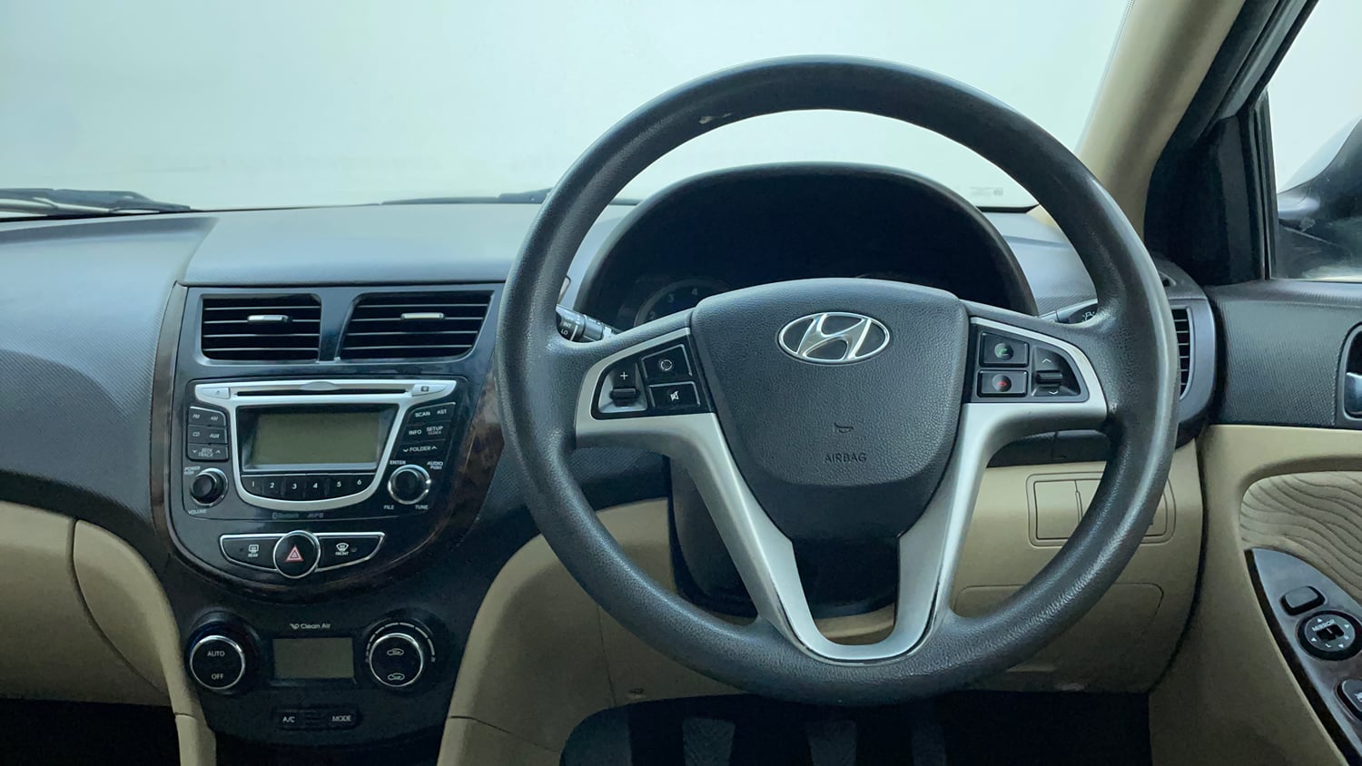 Used 2014 Hyundai Verna Fluidic 1.6 VTVT SX Petrol Manual interior STEERING VIEW