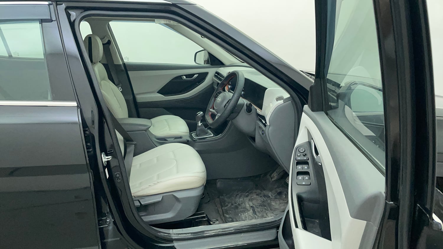 Used 2024 Hyundai Creta 1.5 MPi Petrol MT S(O) Petrol Manual interior RIGHT SIDE FRONT DOOR CABIN VIEW