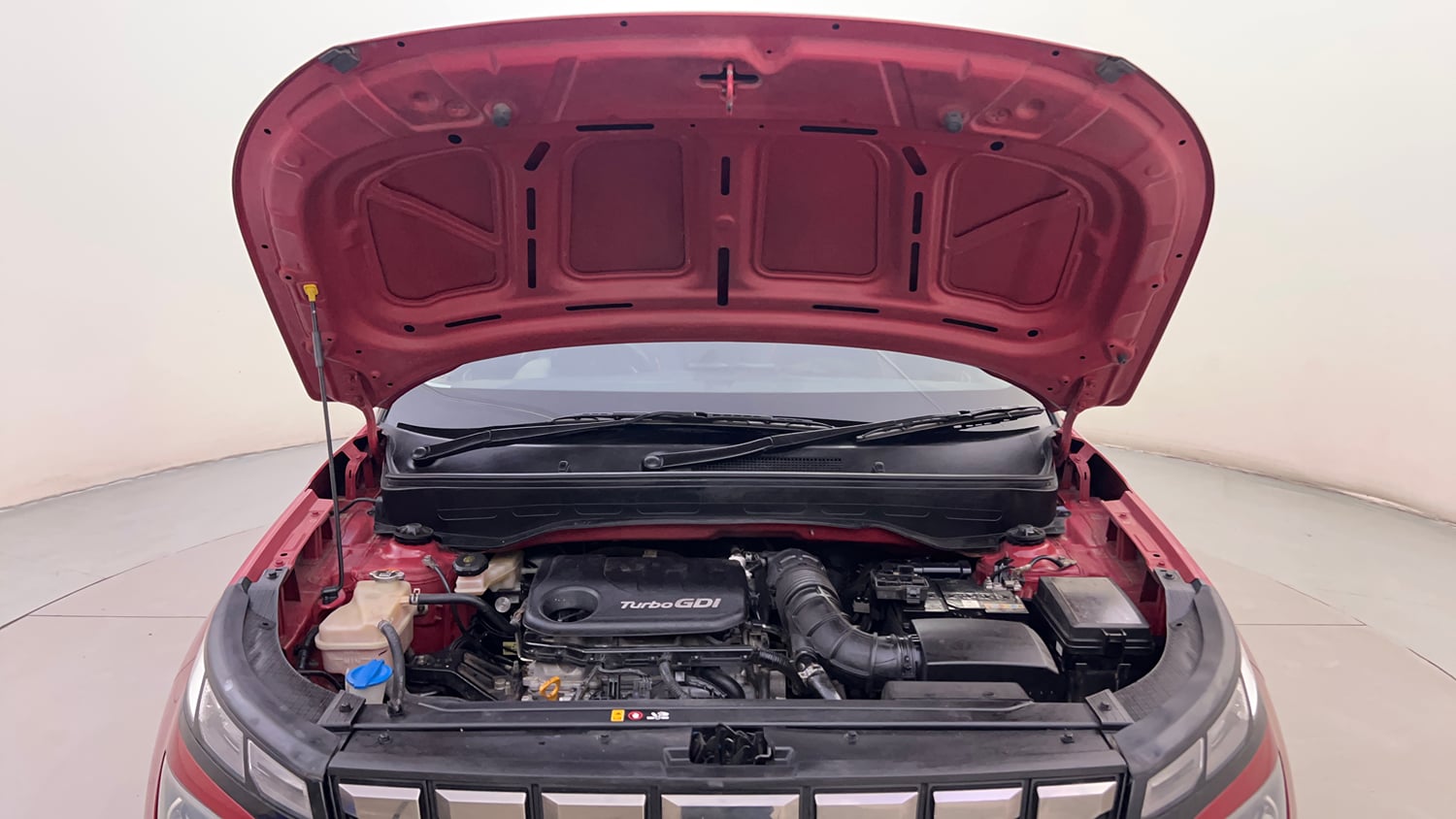 Used 2023 Hyundai Venue SX (O) 1.0 Turbo DCT Petrol Automatic engine ENGINE & BONNET OPEN FRONT VIEW