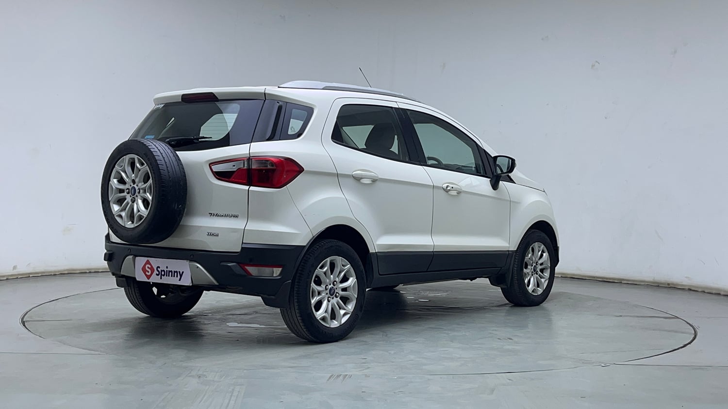 Used 2015 Ford EcoSport Titanium 1.5 TDCi (Opt) Diesel Manual exterior RIGHT REAR CORNER VIEW