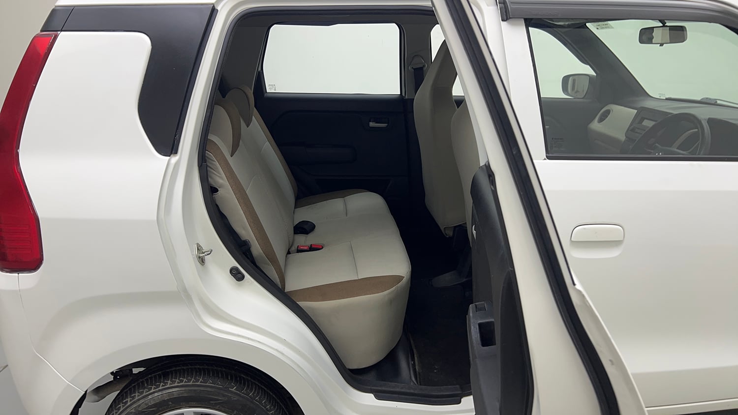 Used 2022 Maruti Suzuki Wagon R 1.0 VXi (O) 1.0 Petrol Manual interior RIGHT SIDE REAR DOOR CABIN VIEW