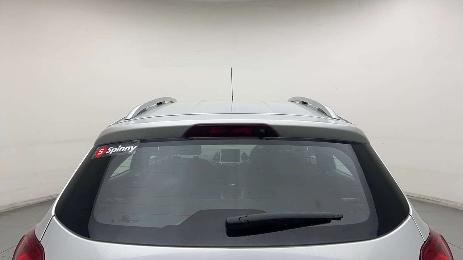 Used 2018 Ford Freestyle Titanium 1.2 Ti-VCT Petrol Manual exterior BACK WINDSHIELD VIEW