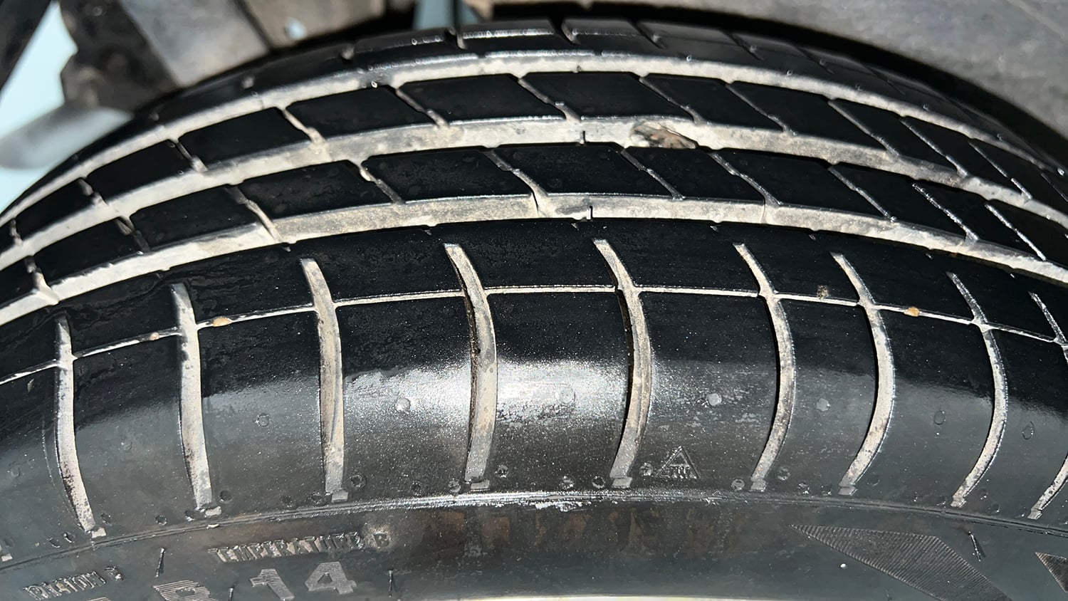 Used 2015 Maruti Suzuki Wagon R VXI Petrol Manual tyres RIGHT REAR TYRE TREAD VIEW