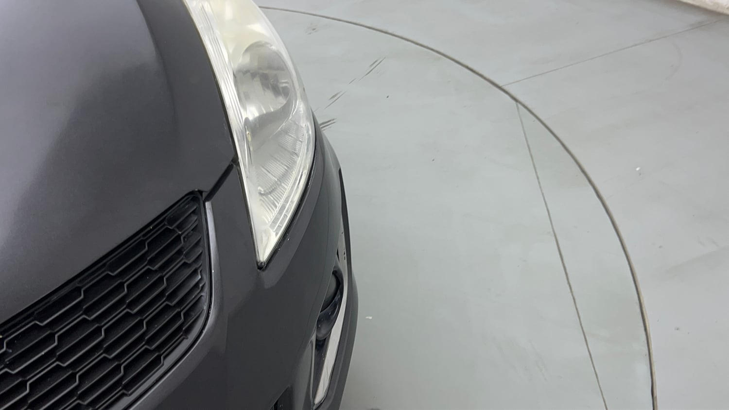 Used 2017 Maruti Suzuki Swift Lxi (O) Petrol Manual dents MINOR SCRATCH
