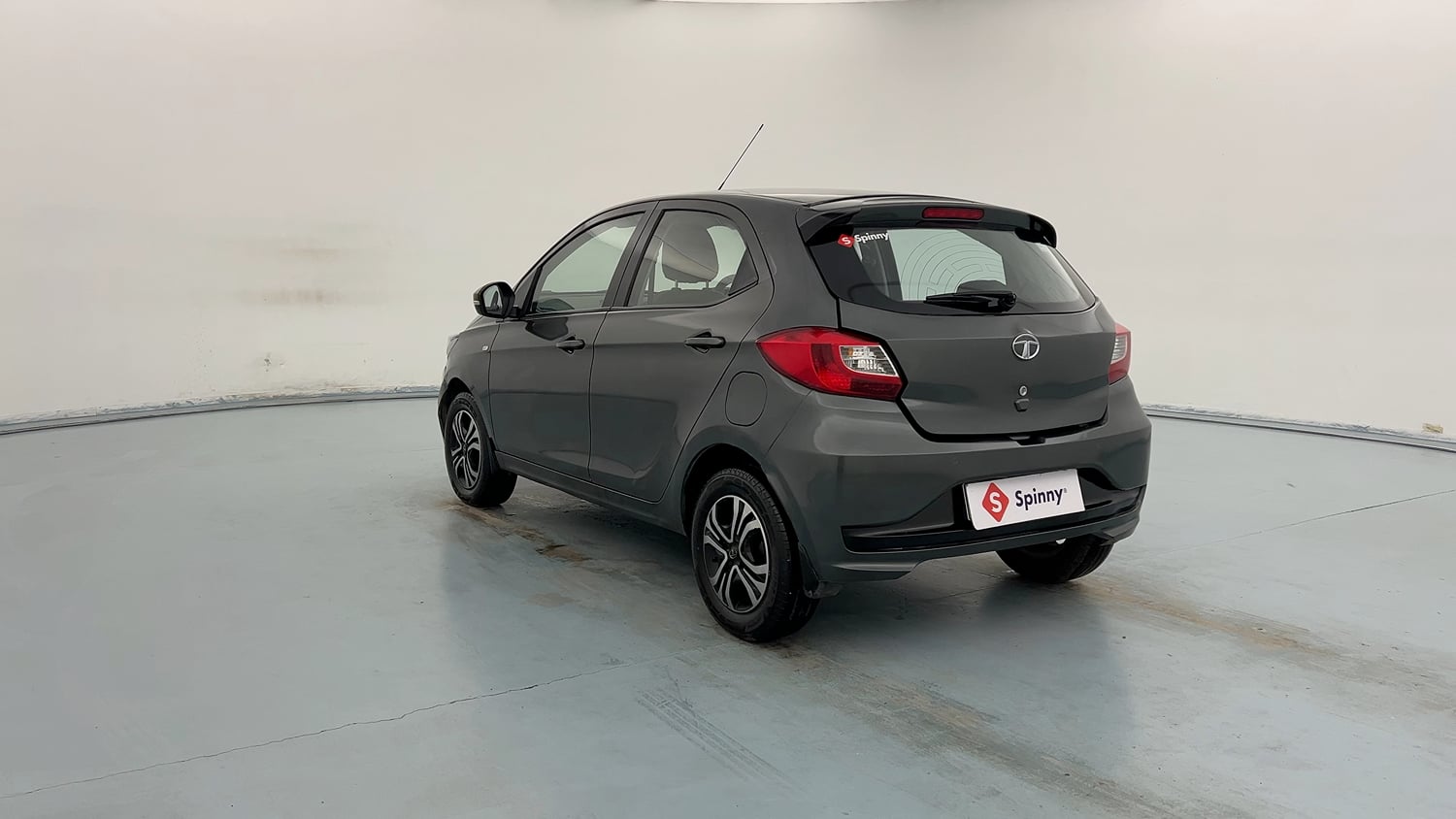 Used 2021 Tata Tiago XZ Petrol Manual exterior LEFT REAR CORNER VIEW