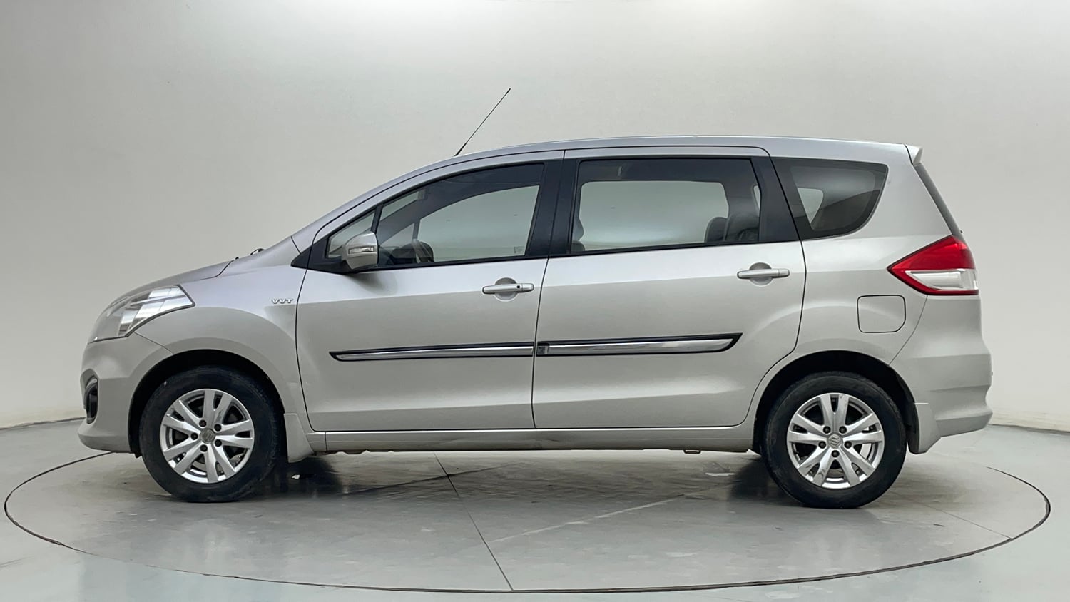 Used 2017 Maruti Suzuki Ertiga ZXI+ Petrol Manual exterior LEFT SIDE VIEW