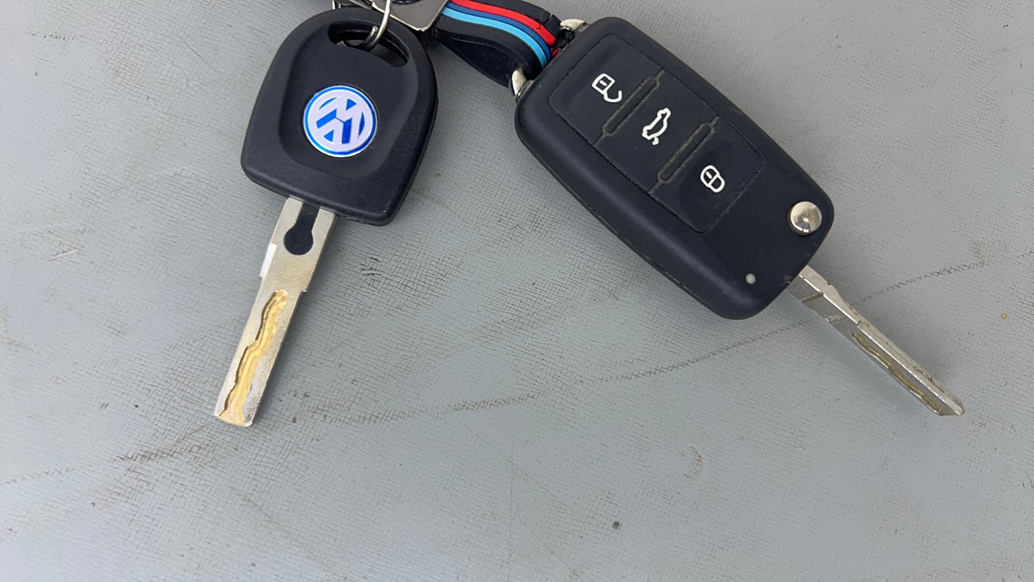 Used 2014 Volkswagen Polo Comfortline 1.2L (P) Petrol Manual extra CAR KEY VIEW