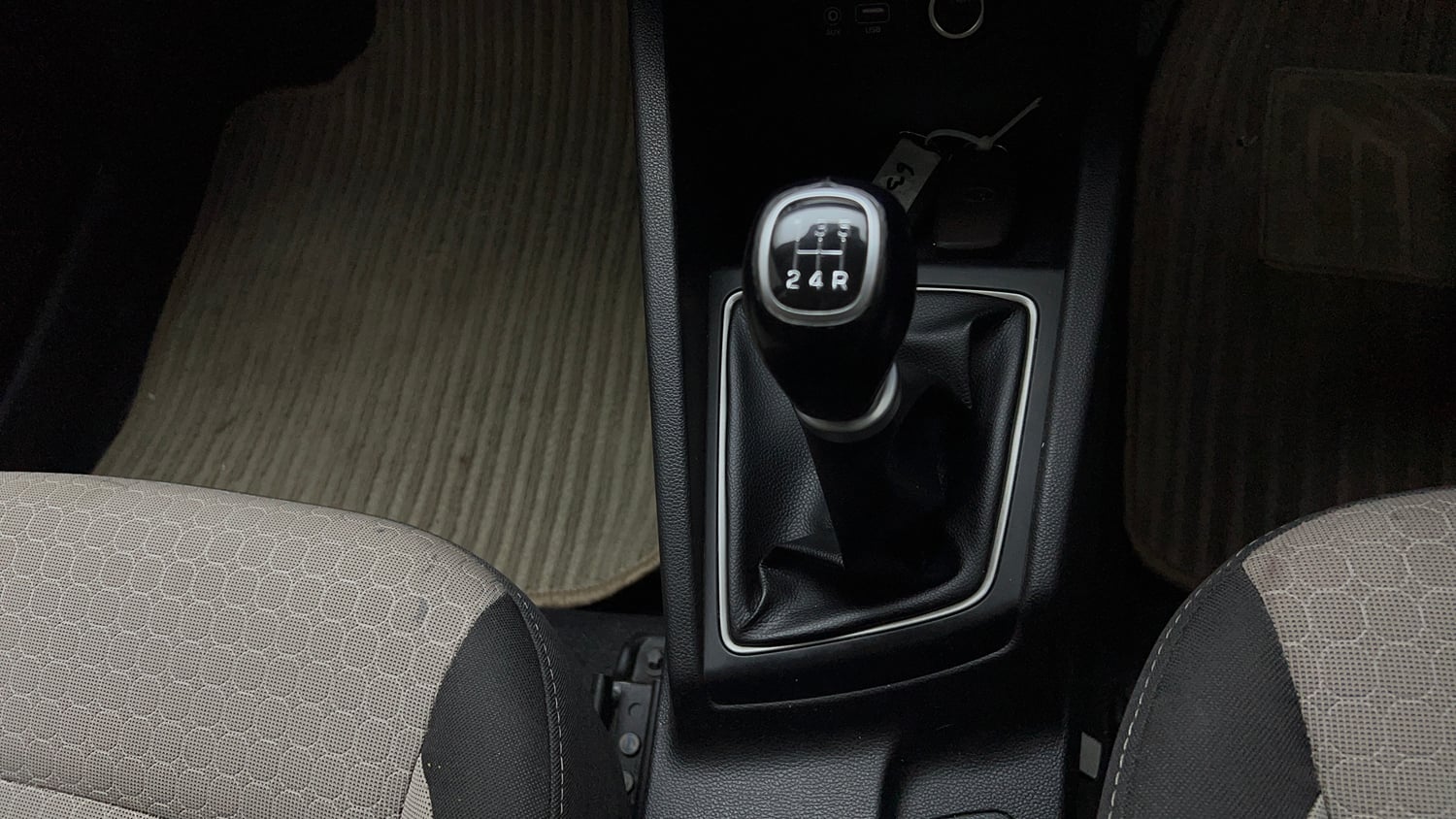 Used 2017 Hyundai Elite i20 Asta 1.2 (O) Petrol Manual interior GEAR  KNOB VIEW