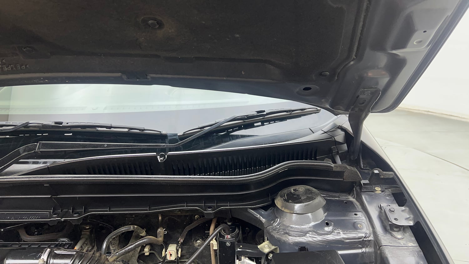 Used 2021 Toyota Urban Cruiser Premium Grade MT Petrol Manual engine ENGINE LEFT SIDE HINGE & APRON VIEW