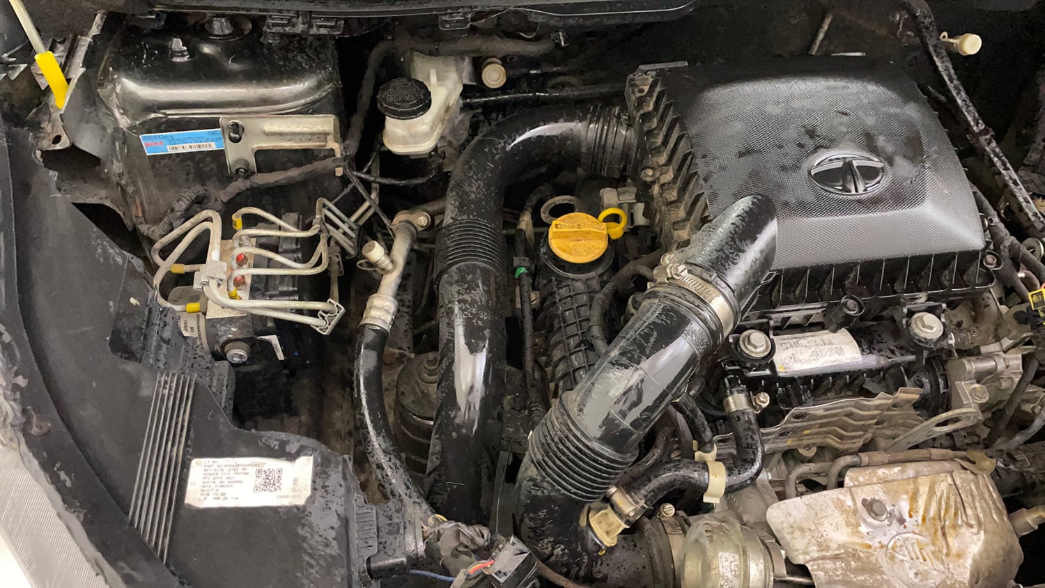 Used 2021 Tata Nexon XM (S) Petrol Manual engine ENGINE RIGHT SIDE VIEW
