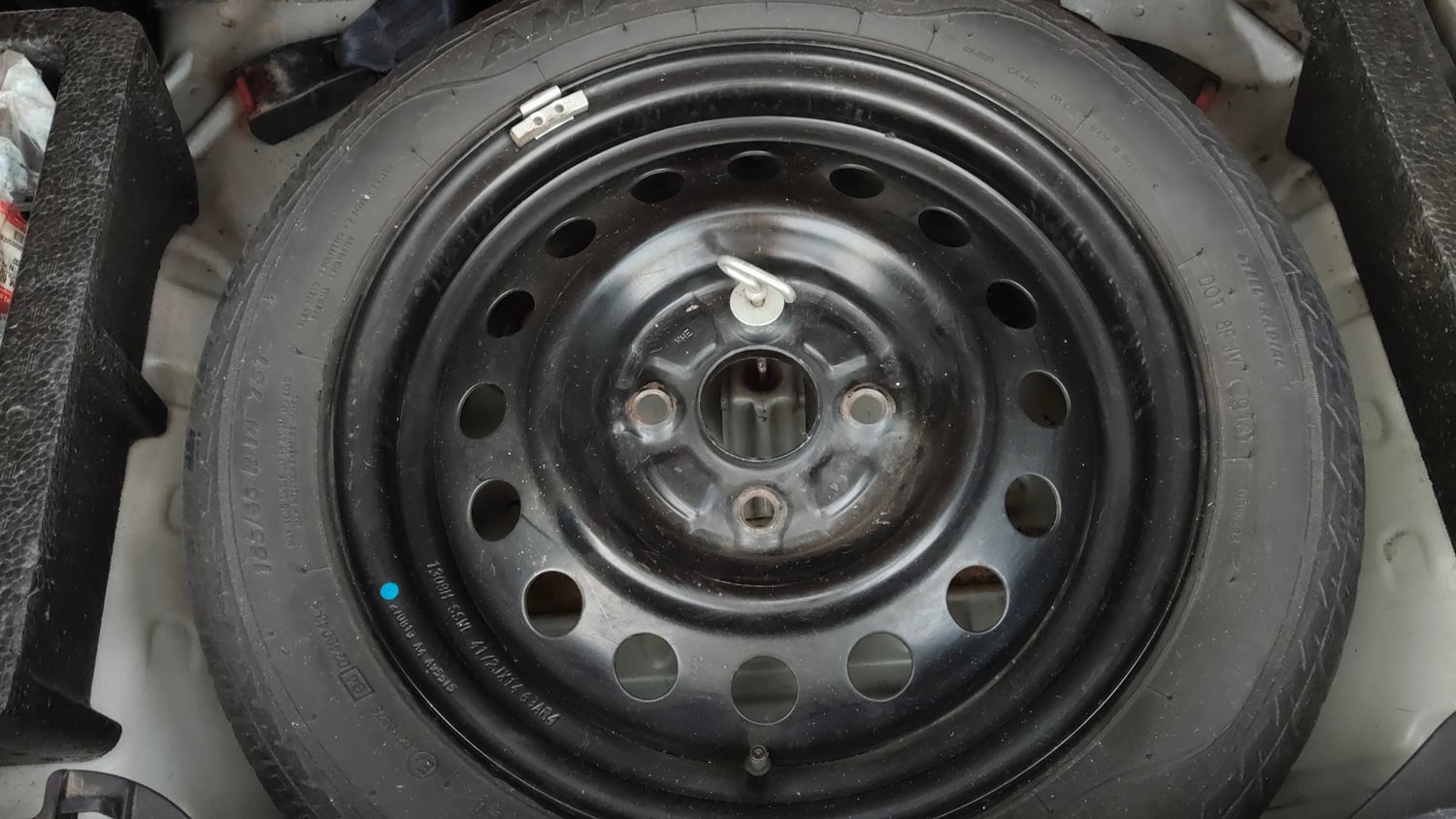 Used 2013 Maruti Suzuki Wagon R VXI Petrol Manual tyres SPARE TYRE VIEW