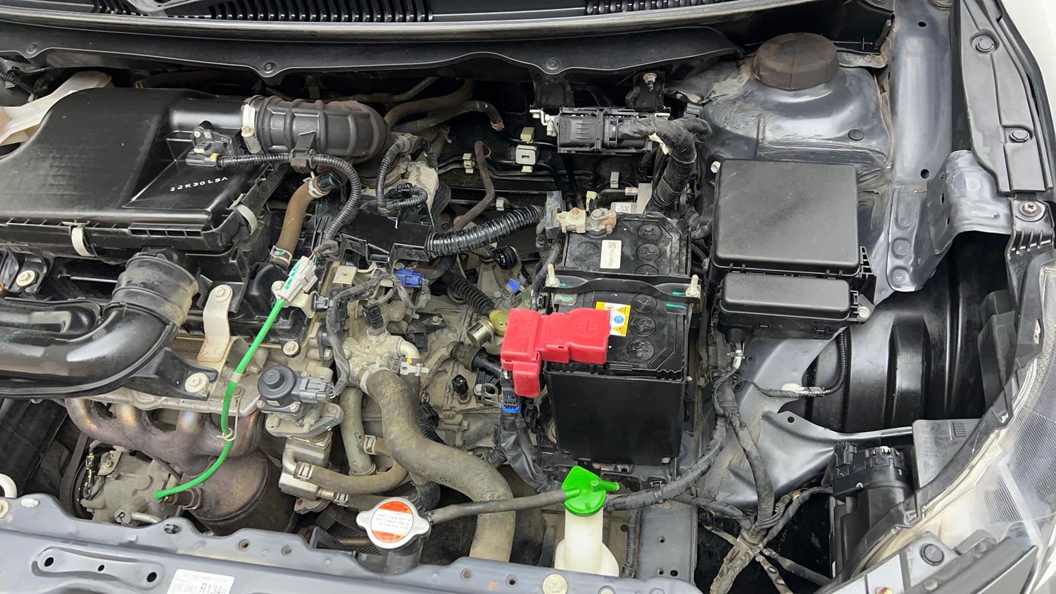 Used 2022 Maruti Suzuki Baleno Sigma MT Petrol Manual engine ENGINE LEFT SIDE VIEW