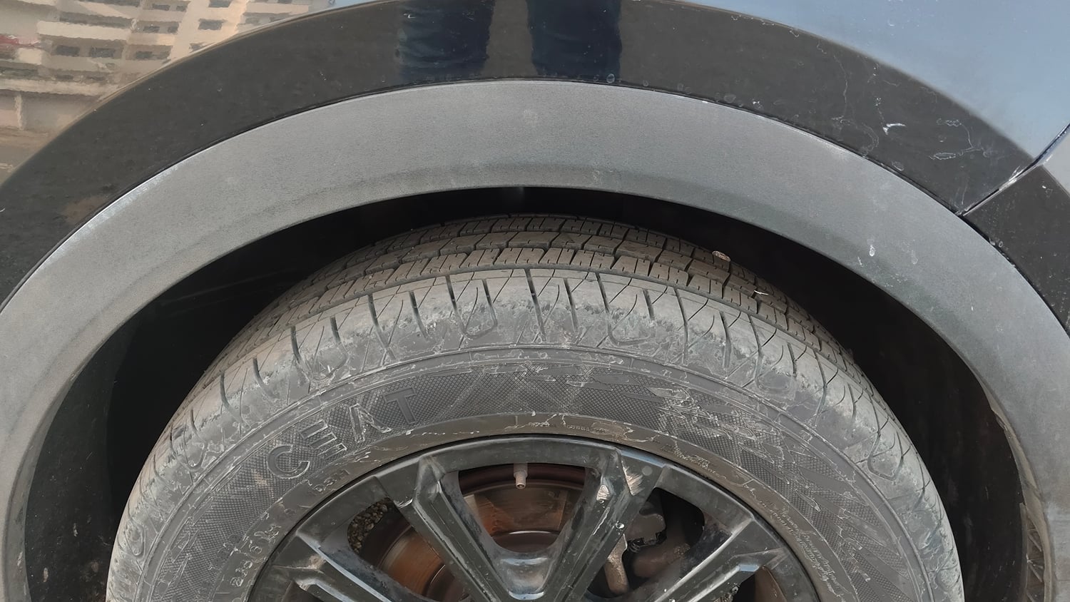 Used 2024 Mahindra XUV700 AX7 Luxury Pack Petrol AT 7 STR Petrol Automatic tyres RIGHT FRONT TYRE TREAD VIEW