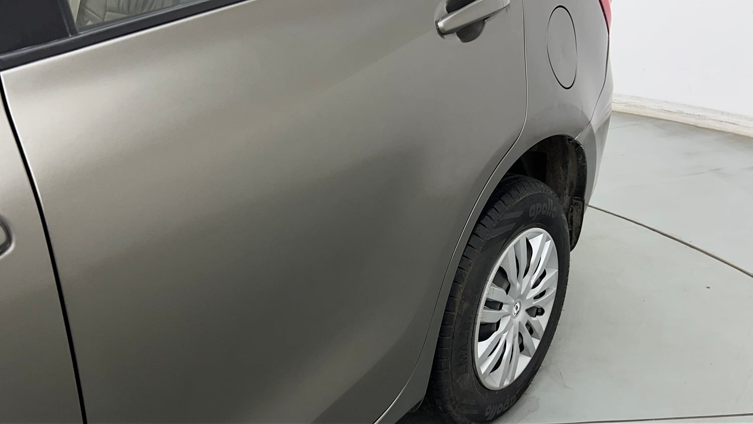 Used 2020 Maruti Suzuki Dzire VXi Petrol Manual dents MINOR SCRATCH