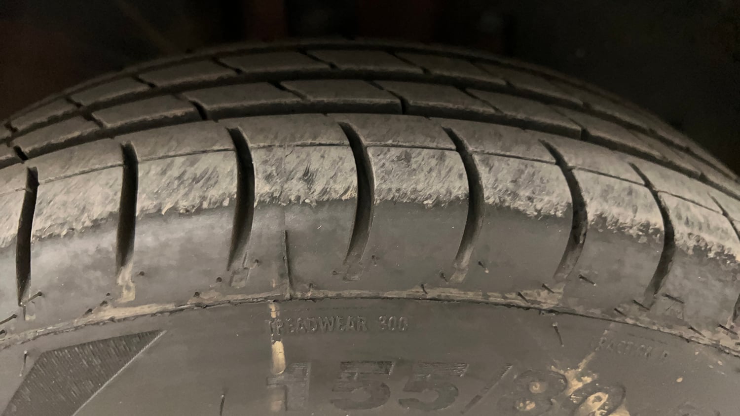 Used 2017 Renault Kwid RXT Petrol Manual tyres RIGHT FRONT TYRE TREAD VIEW