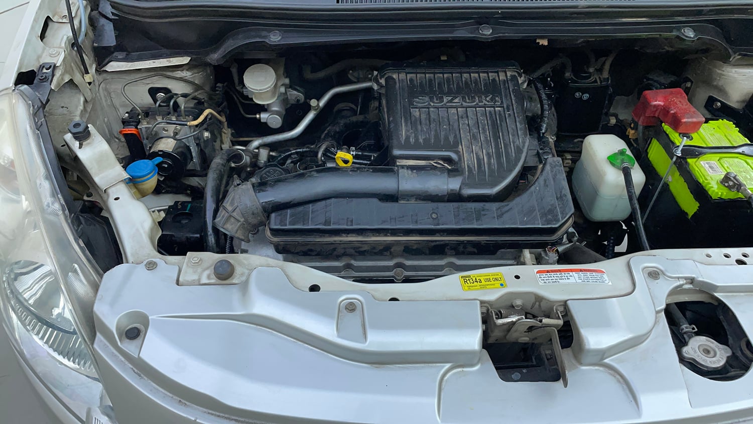 Used 2015 Maruti Suzuki Ritz Zxi BS-IV Petrol Manual engine ENGINE RIGHT SIDE VIEW