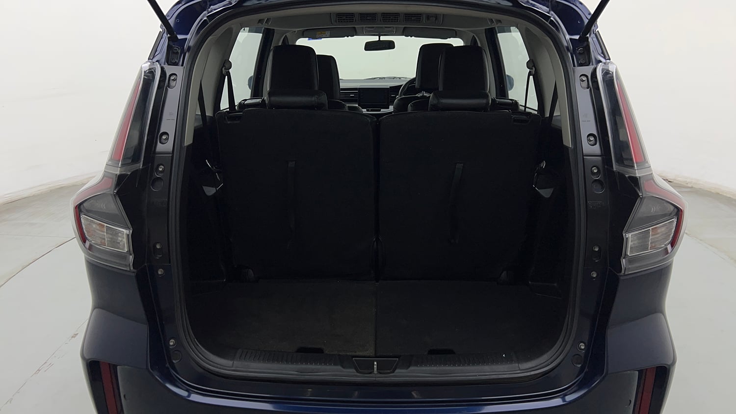 Used 2022 Maruti Suzuki XL6 Zeta MT Petrol Petrol Manual interior DICKY INSIDE VIEW