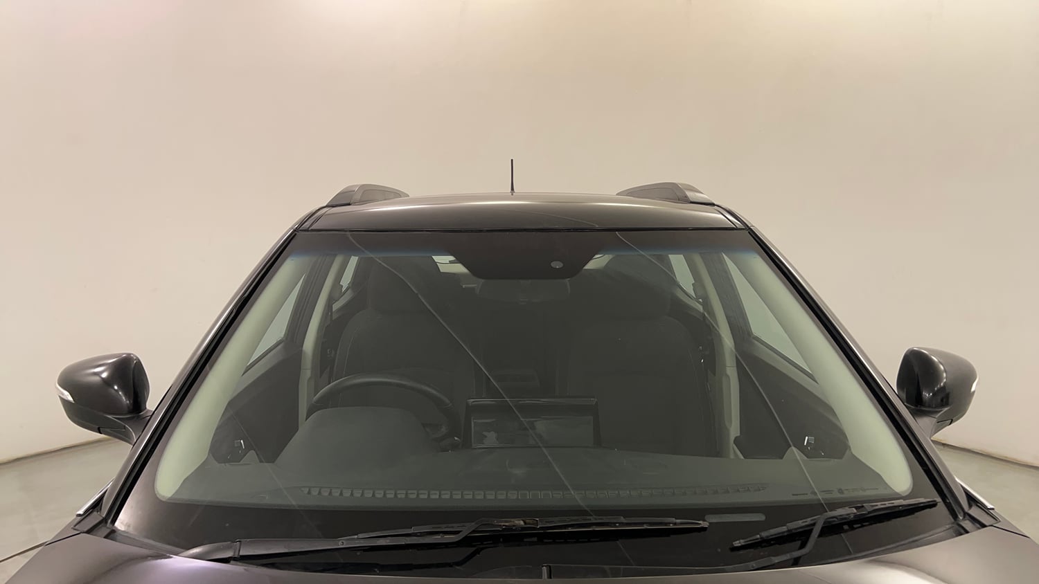 Used 2024 Mahindra XUV 3XO AX5 1.5 Diesel Diesel Manual exterior FRONT WINDSHIELD VIEW